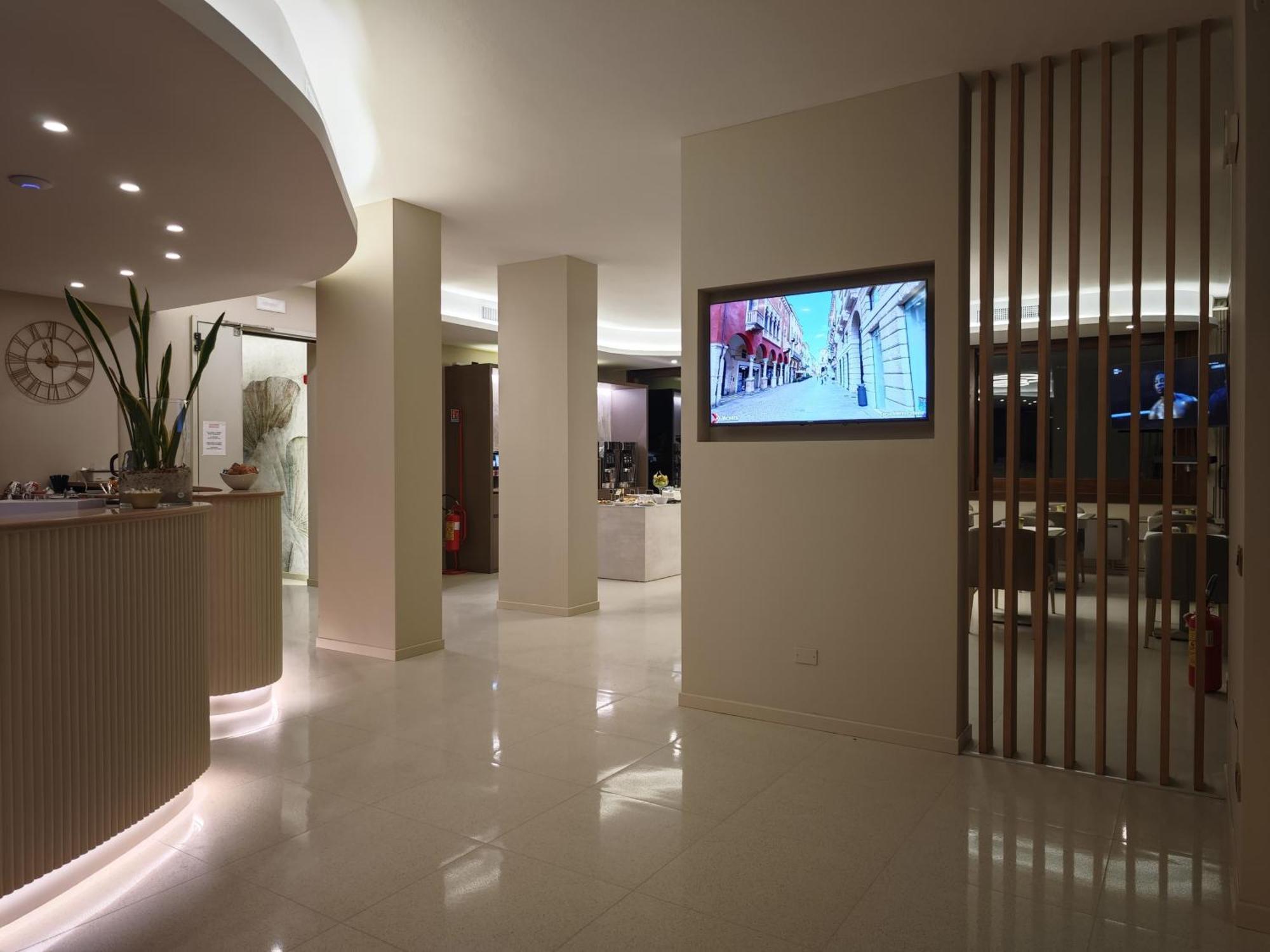 Albergo Grappolo D'Oro Montebelluna Zewnętrze zdjęcie